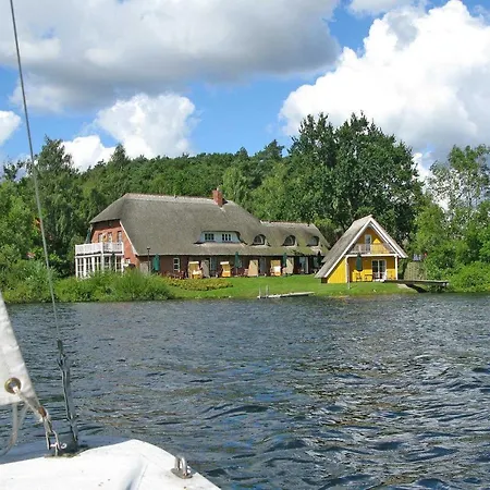 Lejlighed Idyllische Direkt Am Krakower See -see 10300